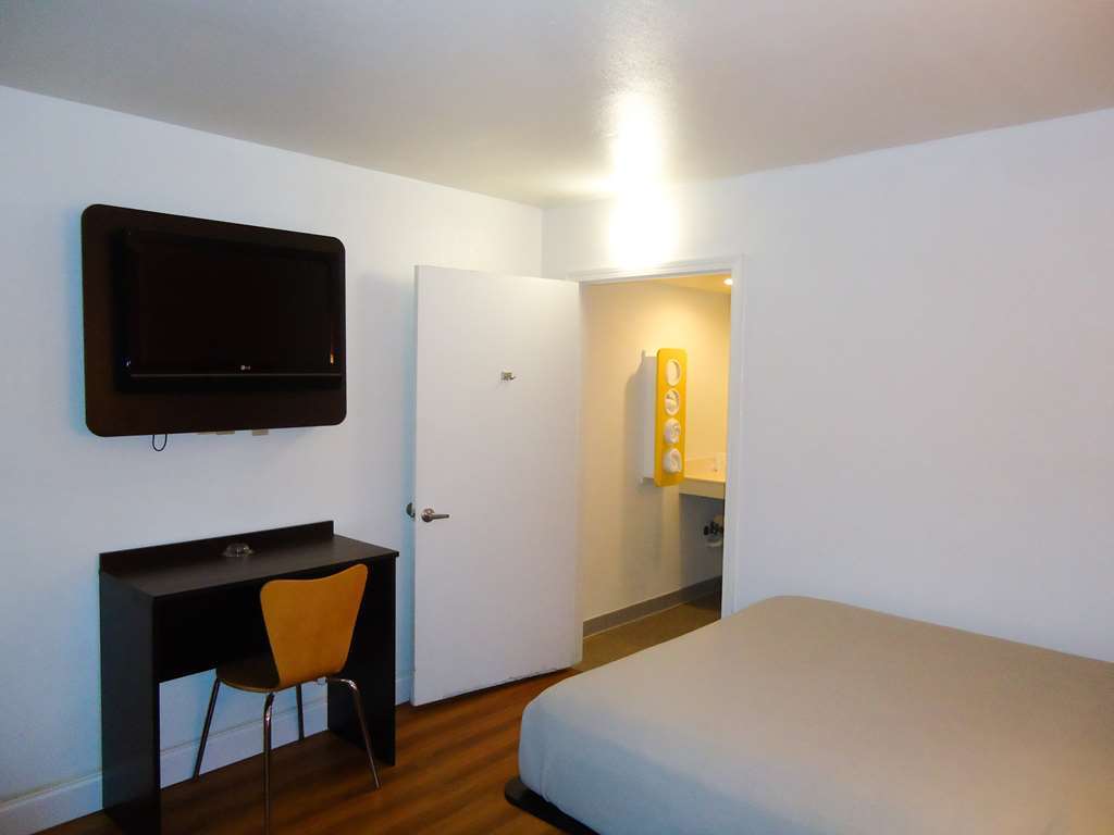6 - Pensacola West Motel 2*