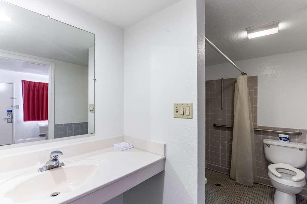 Motel 6 - Pensacola West