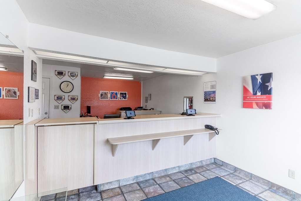 Motel 6 - Pensacola West Ferry Pass
