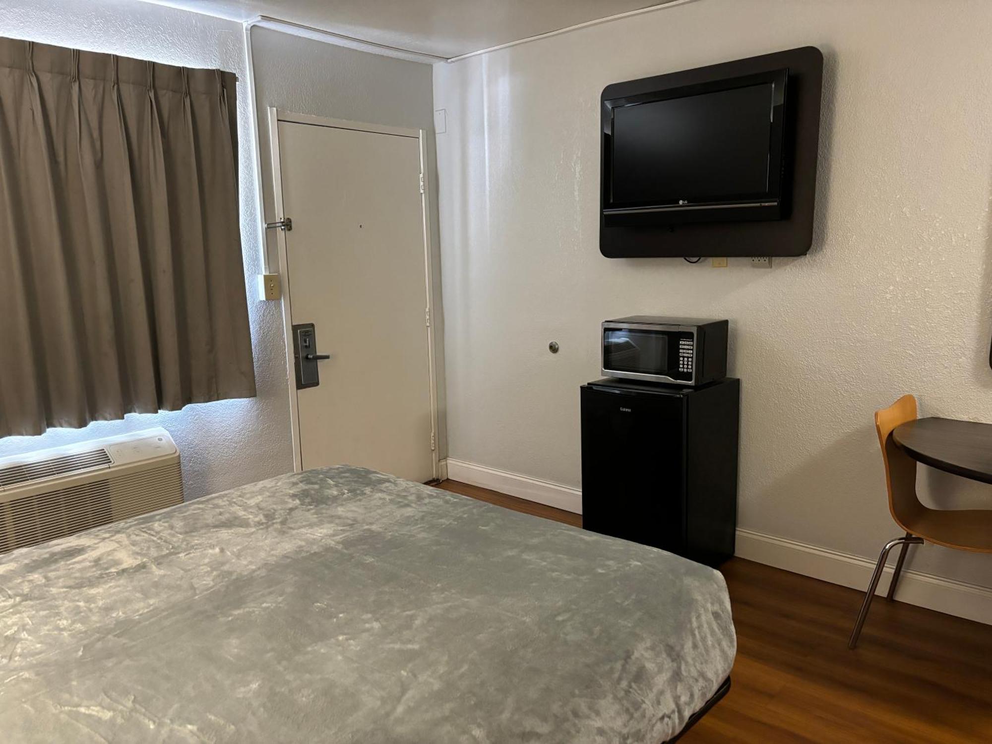 6 - Pensacola West Motel 2*
