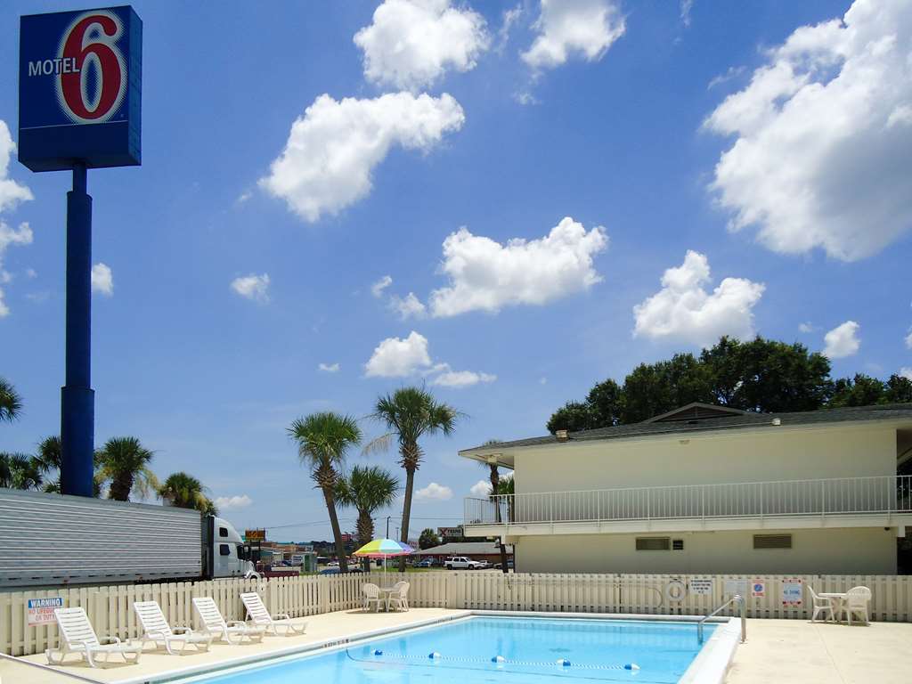 6 - Pensacola West Motel Ferry Pass